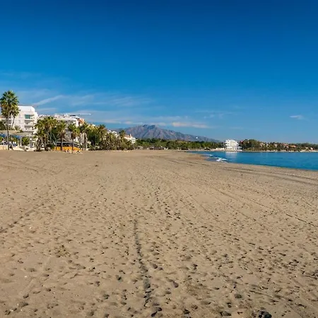 Charming Beachfront In Marina * Estepona