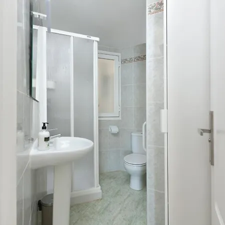 Charming Beachfront In Marina Apartman *