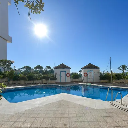 Charming Beachfront In Marina Apartman *
