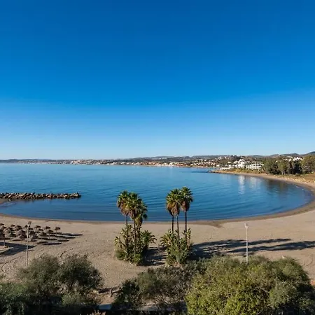 Charming Beachfront In Marina Apartman